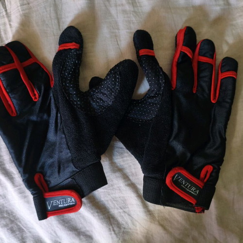 Ventura motorcycle gloves like new, medium size