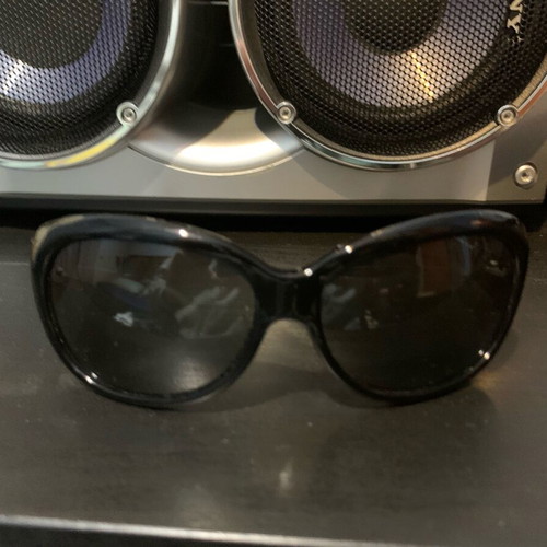 Celine sunglasses with brown case, like new, minimal luxury