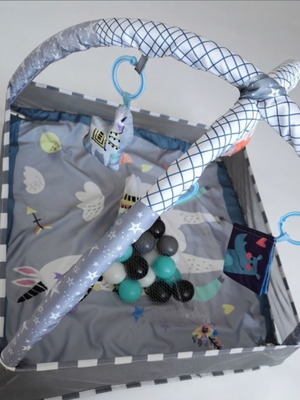 KIKKA BOO Active Gym with 18 Balls Happy Lama like new