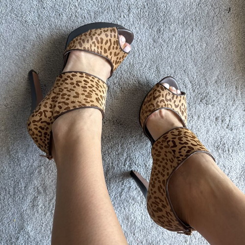 Leather high heels leopard like new, size 39, beige and brown