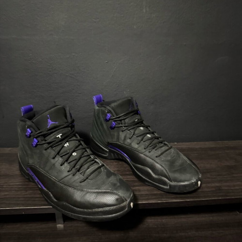 Air Jordan 12 Retro Burgundy size 45 like new sneakers