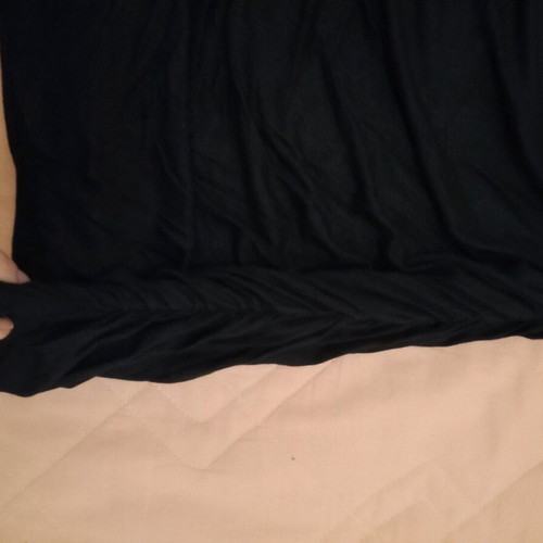 Dress with one sleeve black like new, fitted