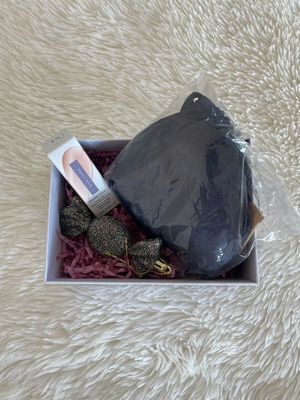 Small Beauty Box 2 new with Fenty Beauty Lip Oil and Sleep Mask