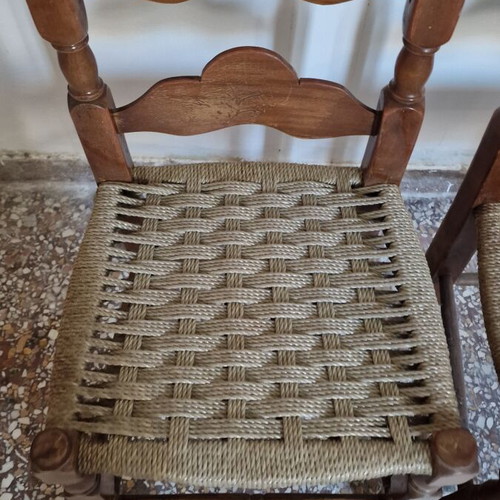 Vintage wooden chairs rustic with woven seat set of 4 like new