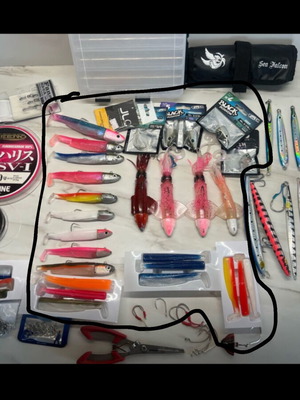 Black Minnow K JLC Softbaits like new with JLC Xipi Evo 60g squid lures
