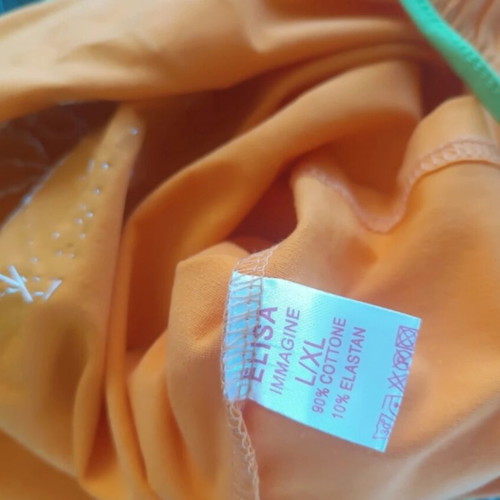 Elisa Immagine orange top L-XL like new with sequined rose and butterflies