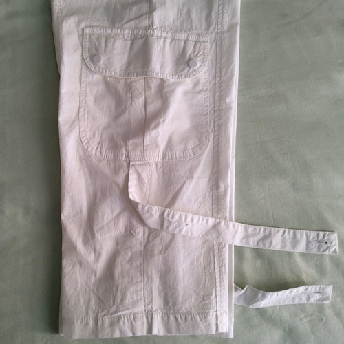 Sarah women's capri pants used, size 8 (S-M), white