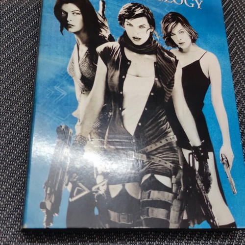 Resident Evil Trilogy DVD like new with Greek subtitles