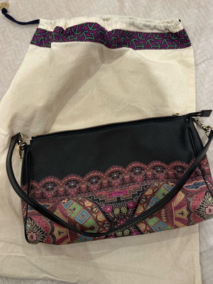 Etro shoulder bag like new, black with colorful pattern