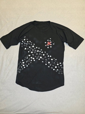 Crossover t-shirt like new, asymmetrical, black and white, size M
