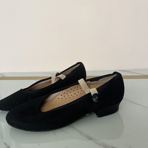 Ballerina shoes for girls size 19 like new, with small heel