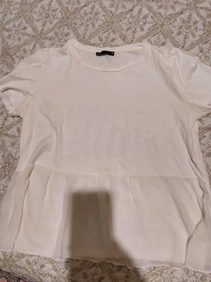 Zara бяла тениска употребявана, размер S