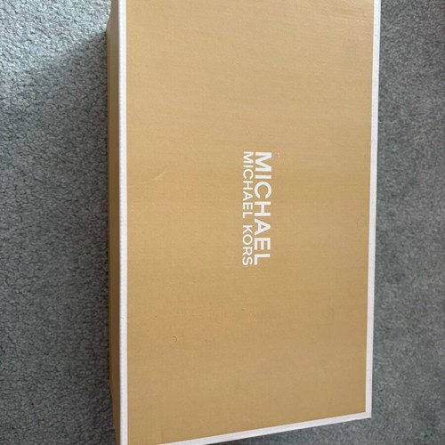 Michael Kors pumps silver like new, size 36.5