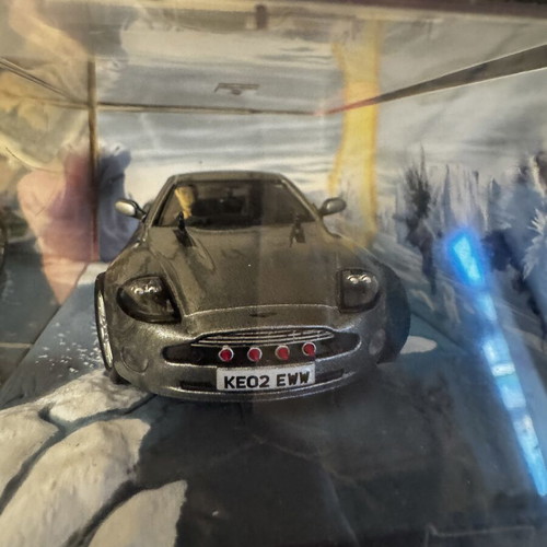 Aston Martin Die Another Day V12 Vanquish model car like new