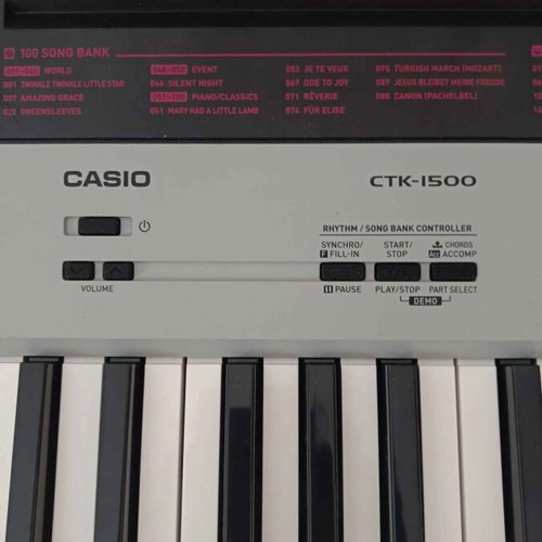 Casio CTK-1500 Keyboard 61 Keys like new