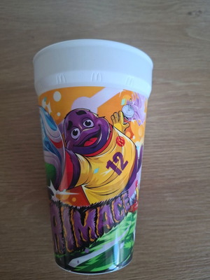 McDonald’s συλλεκτικό ποτήρι με τον Grimace για το Παγκόσμιο Κύπελλο FIFA 2026
