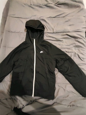 Μπουφάν Nike καινούργιο μαύρο μέγεθος M