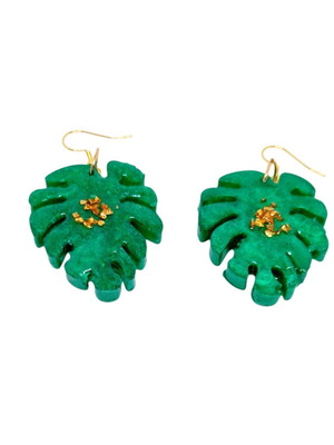 Leaf earrings with resin and gold details new, green