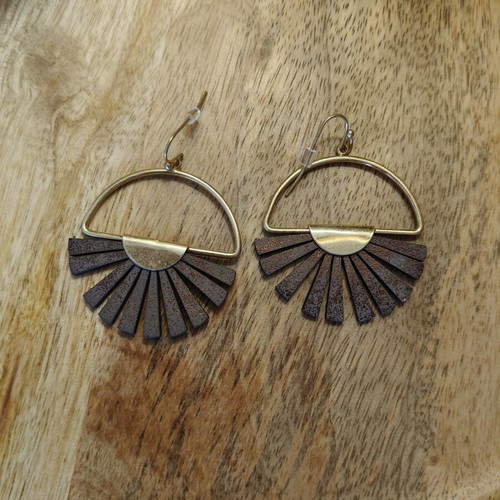 Earrings metal and suede, new, brown and gold color