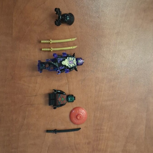 LEGO Ninjago Overlord (Crystallized) & Stone Army Warrior figures