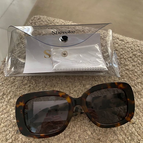 Shevoke sunglasses new with animal print and tortoise frame