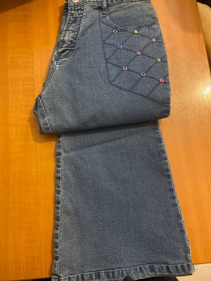 Elastic bell-bottom women's jeans new, sizes M and L