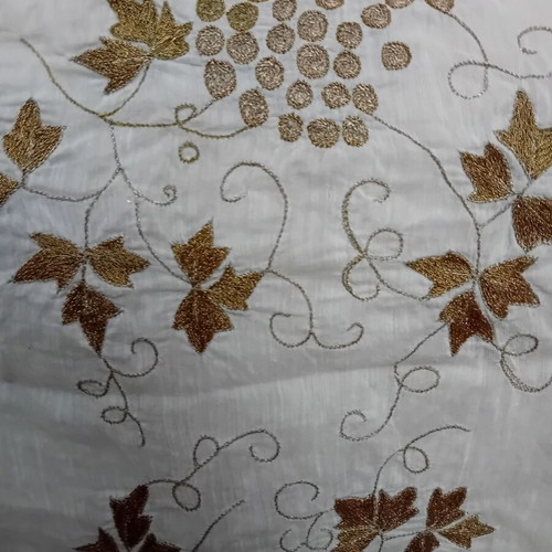 Handmade tzevres table linen