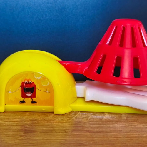 McDonald's lot of 2 toys: Secret Life of Pets Norman hamster and mouse trap