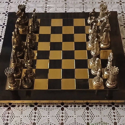 Chess set missing 3 pawns