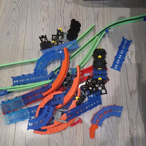 Hot Wheels track pieces