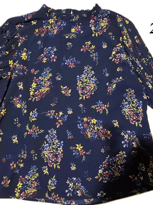 Only blouse multicolored size M like new