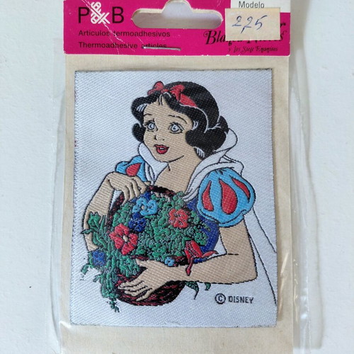 Vintage patches set of 4 with Snow White, sequins and beads, like new