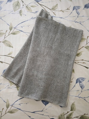 Шал за врат H&M като нов, черно и бяло, дължина 60 см