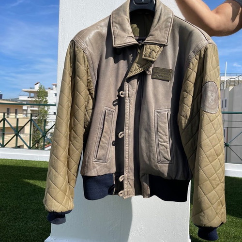 Harley Davidson leather jacket used, vintage, size medium to large
