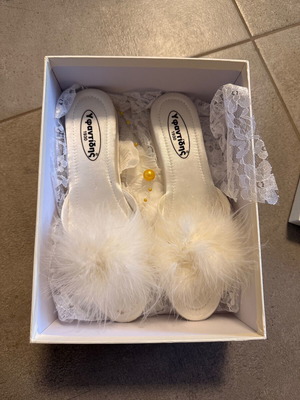 Yfantidis bridal slippers new, size 38, white