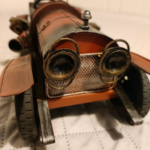 Metal vintage toy car miniature like new