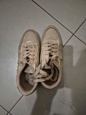 Voi & Noi women's athletic shoes used, size 39, pink