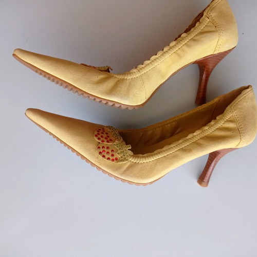 Schutz pumps new, yellow, size 37