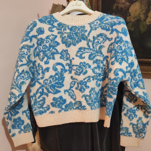 Primark women's sweater like new, size S-M, blue and green