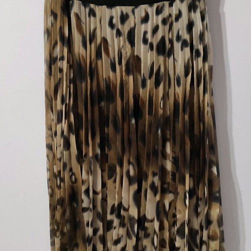 Animal print skirt like new, size L-XL, lightweight fabric