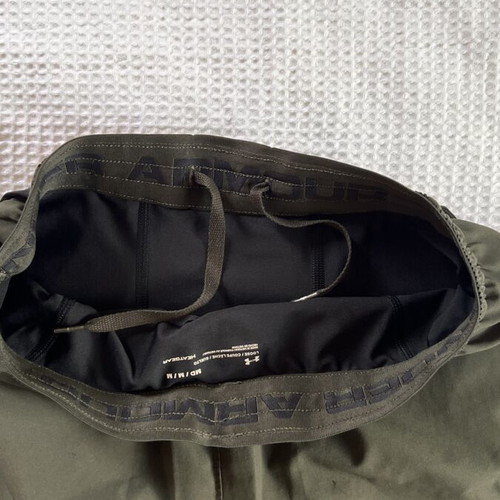 Under Armor shorts with integrated leggings medium like new, khaki