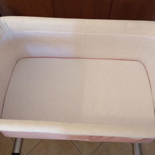 Bonne Nuit Baby Cradle like new, bedside bassinet with adjustable height