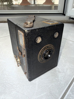 Kodak Popular Brownie No. 2 Model F Box Camera used, 620 Film, 1933–1940
