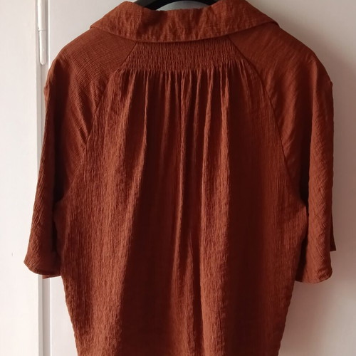 Zara short-sleeve crinkle shirt XS like new, brick color, loose fit