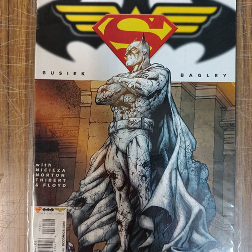DC Comics Trinity 19 μεταχειρισμένο, αγγλικά