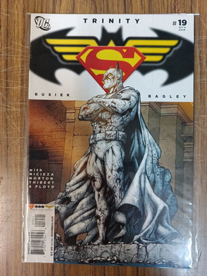 DC Comics Trinity 19 μεταχειρισμένο, αγγλικά