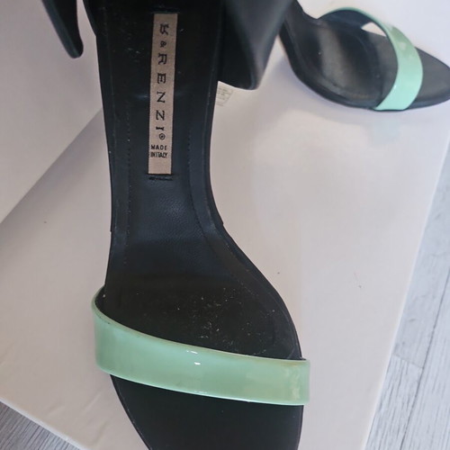 Renzo&Renzi sandal in genuine leather, black and turquoise