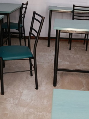 Θρανία και καρέκλες σαν καινούργια, σετ 30, μεταλλικό και ξύλινο