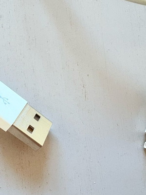 Lighting to USB cable authentic lightly used