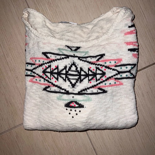White sweater with embroidery like new, vintage style